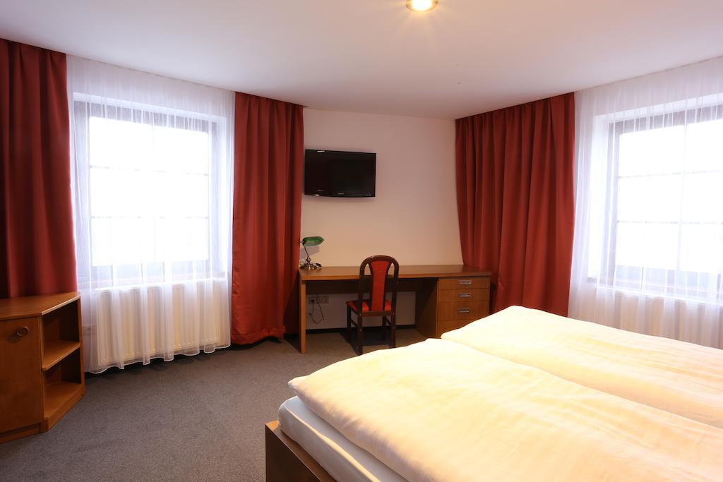 Hotel Hajcman ชิดาร์ นัด ซาซาโว ภายนอก รูปภาพ